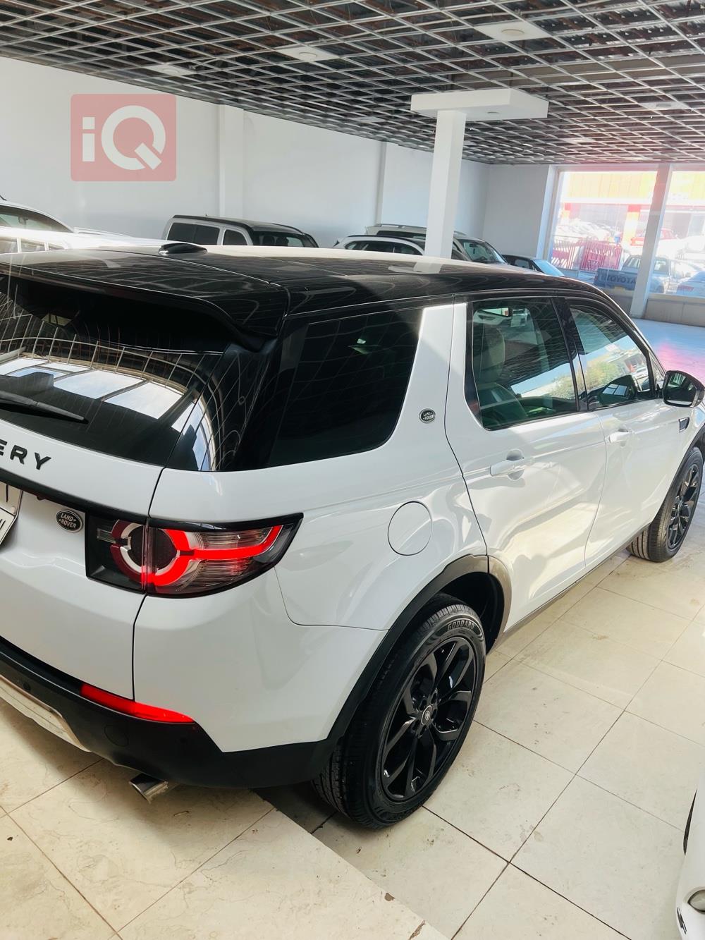 لاند روفر دسکوفری سبورت